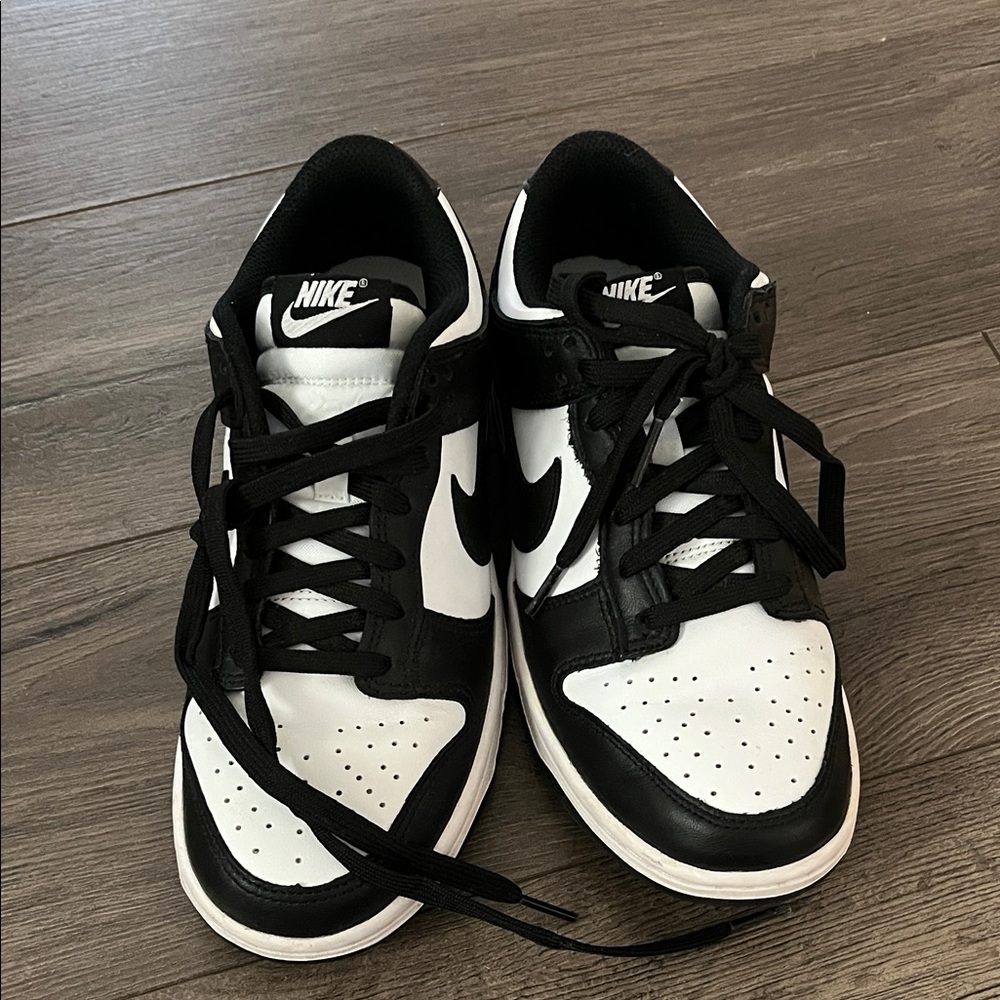 Nike Classic Panda Dunks